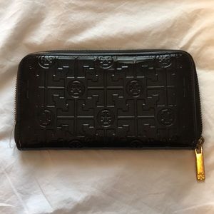 Tory Burch wallet